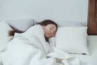 This concept involves having a separate duvet or blanket. (Image via Pexels/Miriam Alonso)